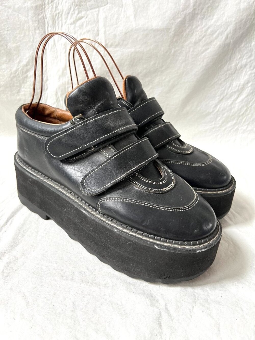 Vintage John Fluevog shoes mens 10 chunky platform black leather straps